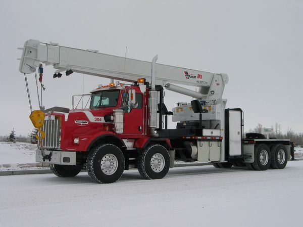 WELDCO Hydra-Lift cranes offer an industry proven design