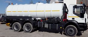 18.000 ltr. capacity Vacuum-Jetting Tank superstructure mounted on IVECO Trakker chassis (6x4)