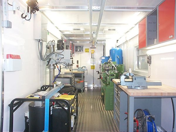 Mobile workshop container complete equipped with machines and tools. Temperature Insulated. RAC-Germany.