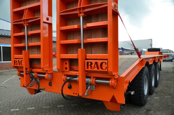 Loading ramps of 96 ton lowboy semi-trailer. Made in Germany, Europe