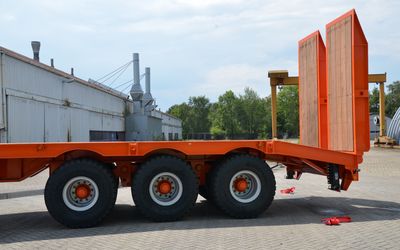 Heavy duty lowboy 96 ton. Made in Germany