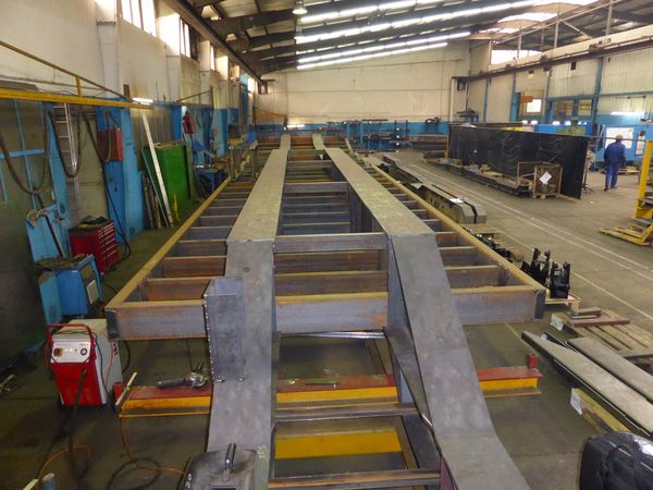 Body shell of lowboy (headfirst) in production site of RAC Germany