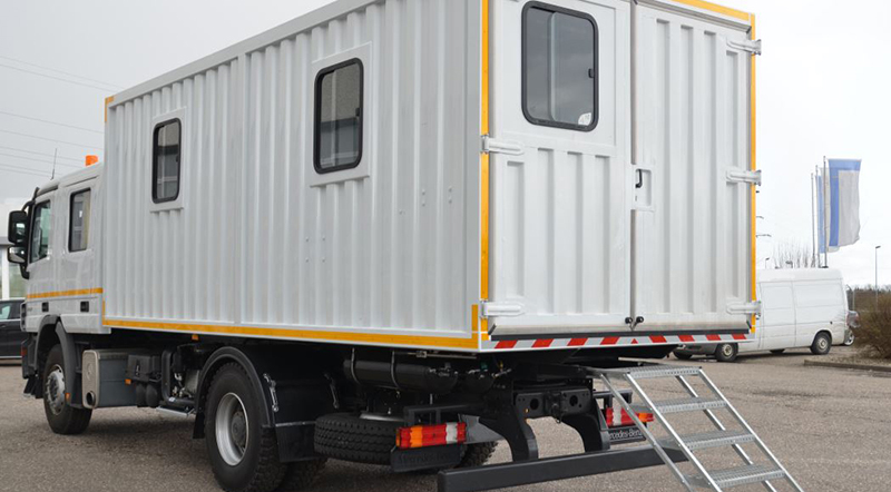 Custom-made in Germany: Lube trucks with mobile workshop container units.