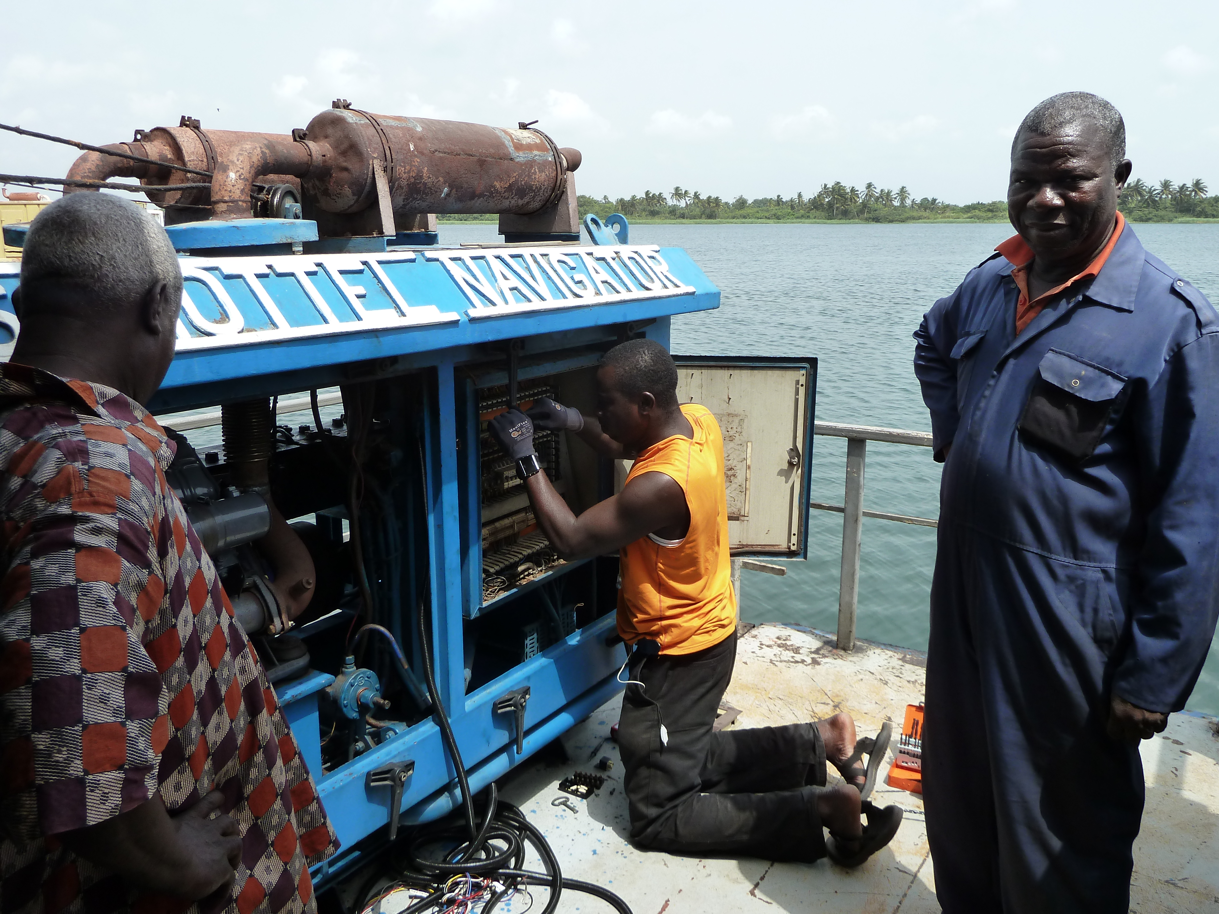 The electrical wiring of the diesel engine